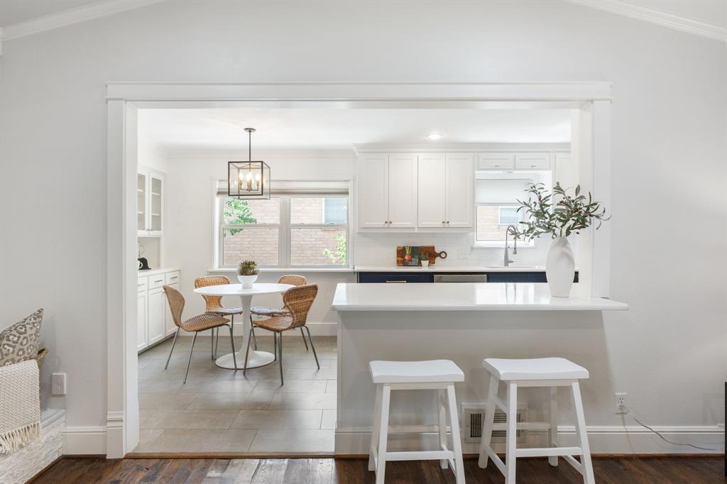 9946 Vistadale Drive, Dallas, TX 75238