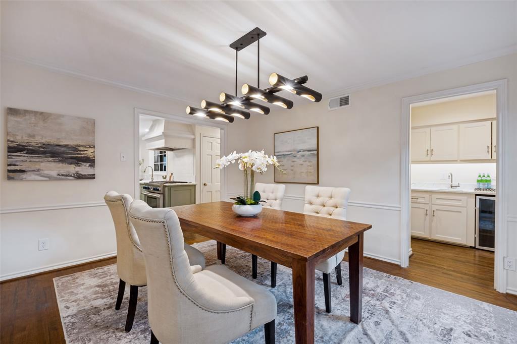 7142 Lakehurst Avenue, Dallas, TX 75230