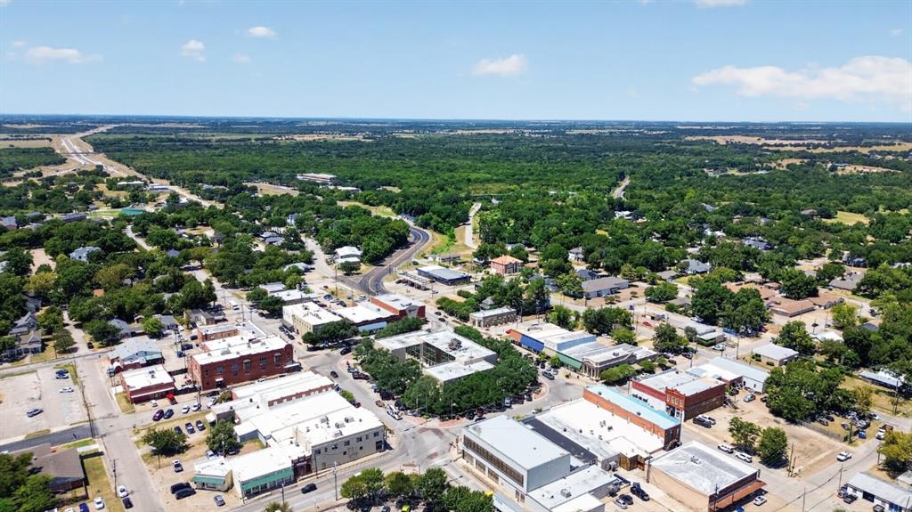 108 W Grove Street, Kaufman, TX 75142