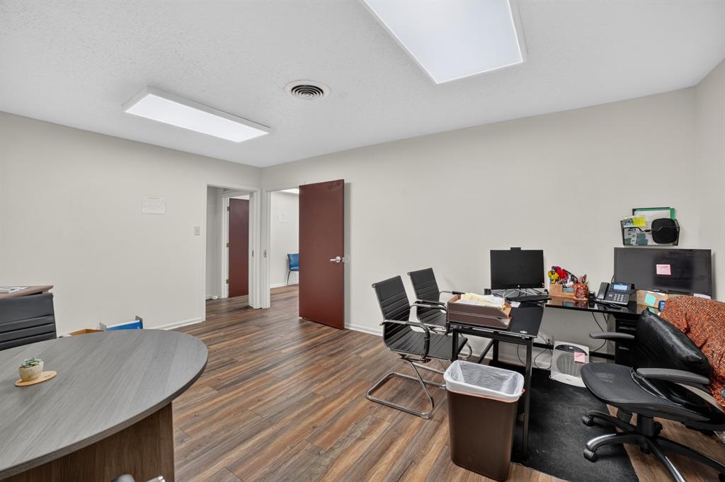 110 W Grove Street, Kaufman, TX 75142