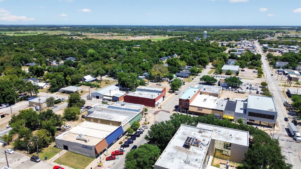 110 W Grove Street, Kaufman, TX 75142