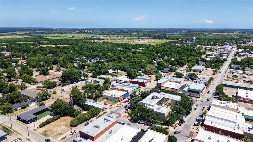 110 W Grove Street, Kaufman, TX 75142