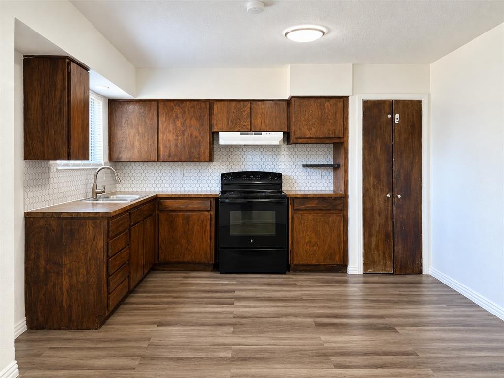 133 Baron Place, Grand Prairie, TX 75051