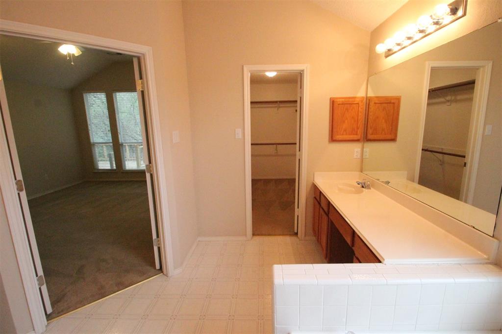 2920 COVENTRY LN, McKinney, TX 75069