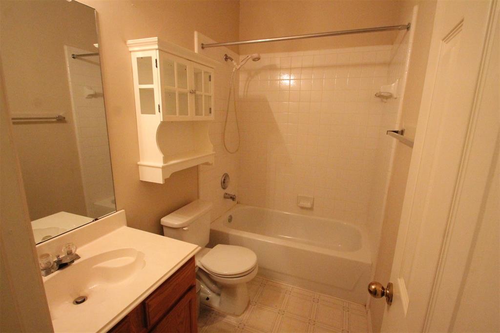 2920 COVENTRY LN, McKinney, TX 75069