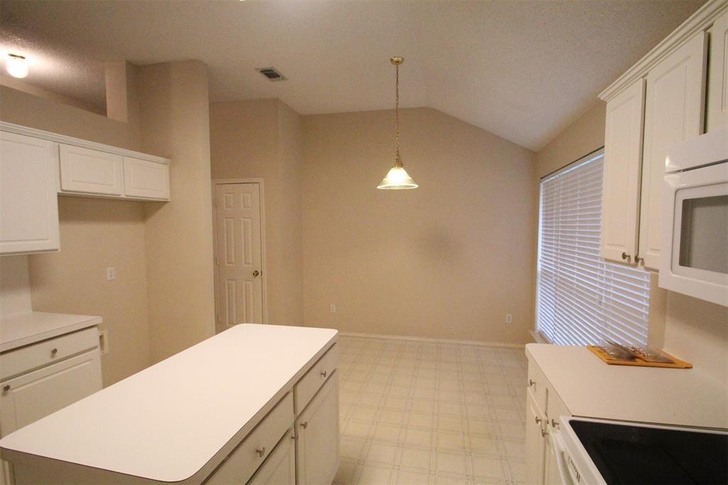 2920 COVENTRY LN, McKinney, TX 75069