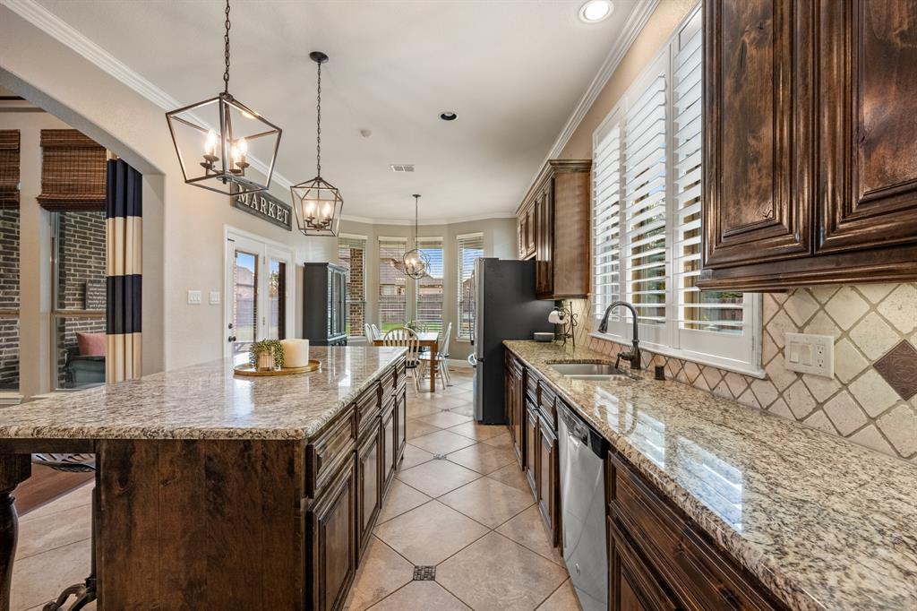 207 Charleston Lane, Fate, TX 75189