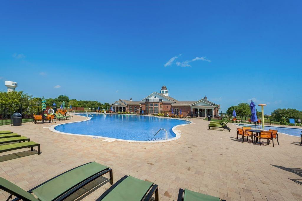 207 Charleston Lane, Fate, TX 75189