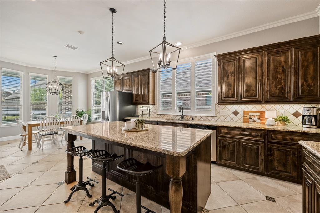 207 Charleston Lane, Fate, TX 75189