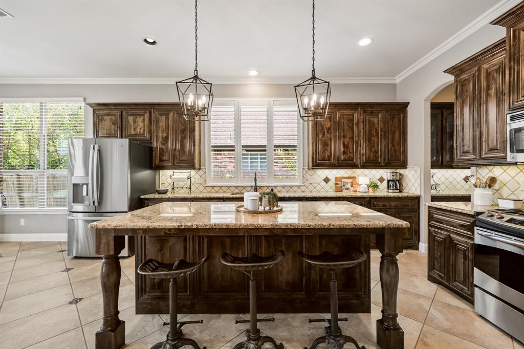 207 Charleston Lane, Fate, TX 75189