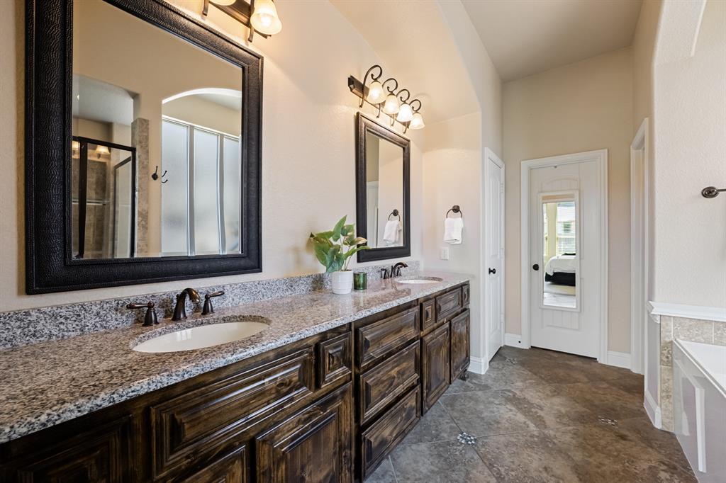 207 Charleston Lane, Fate, TX 75189