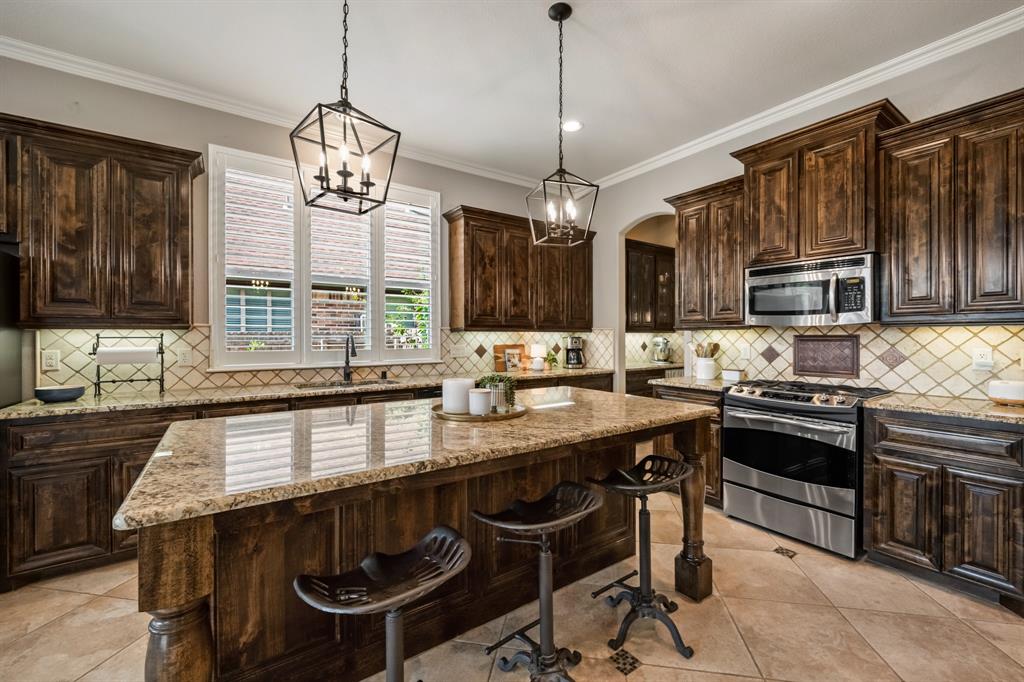 207 Charleston Lane, Fate, TX 75189