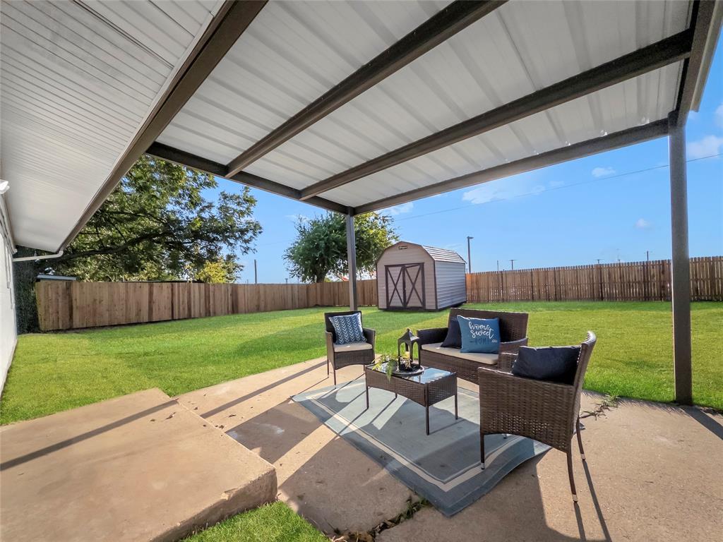 1802 Fairfax Lane, Carrollton, TX 75006