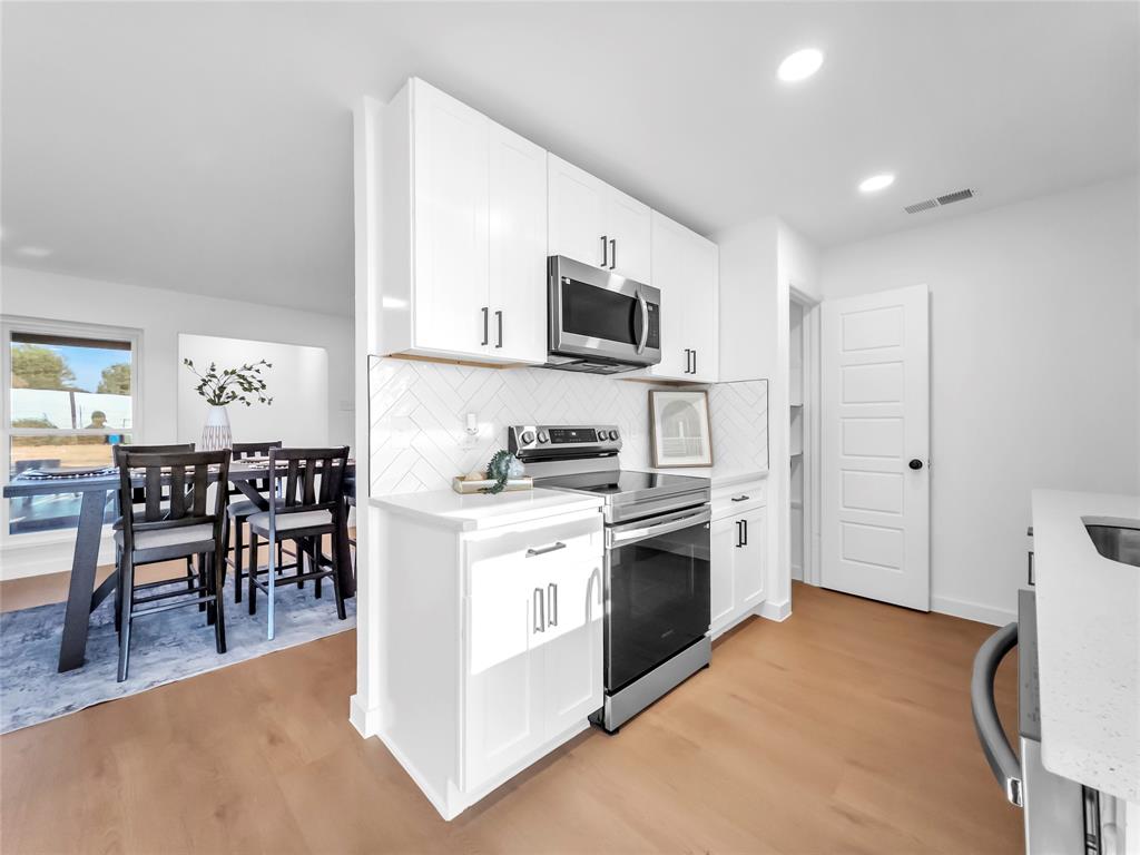 1802 Fairfax Lane, Carrollton, TX 75006