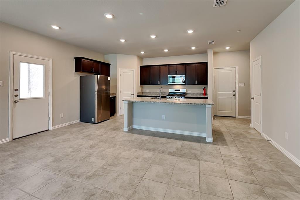 4109 Stockyard Station Lane, Sachse, TX 75048
