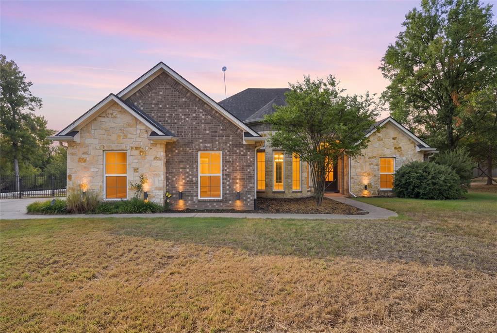 580 Whispering Oaks, China Spring, TX 76633