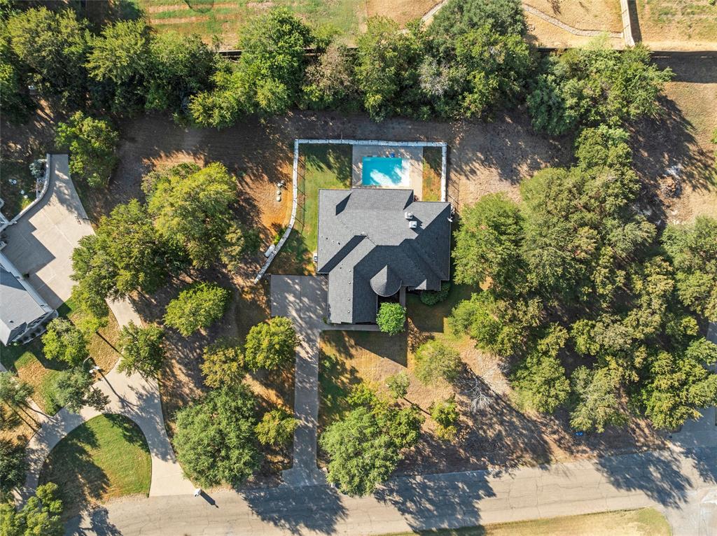 580 Whispering Oaks, China Spring, TX 76633