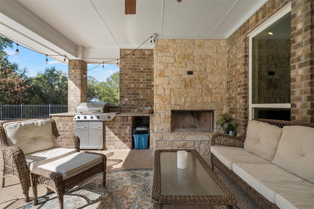 580 Whispering Oaks, China Spring, TX 76633