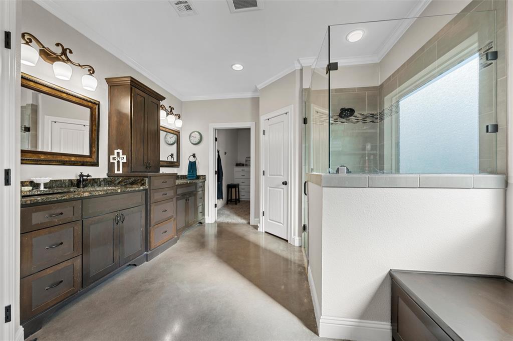 580 Whispering Oaks, China Spring, TX 76633