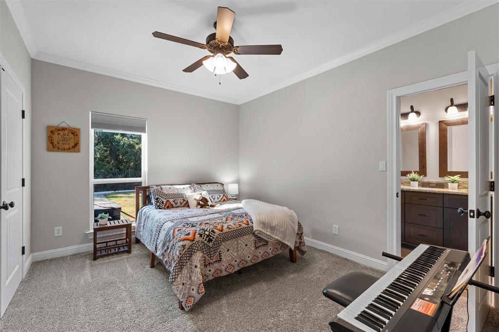 580 Whispering Oaks, China Spring, TX 76633