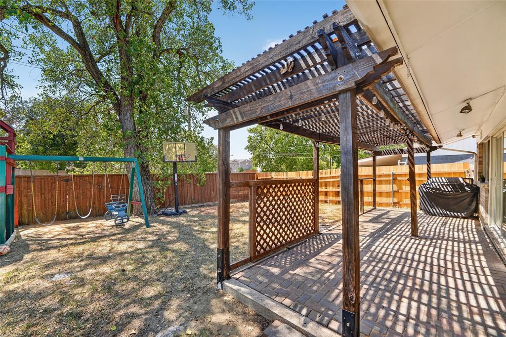 2130 Bowie Drive, Carrollton, TX 75006