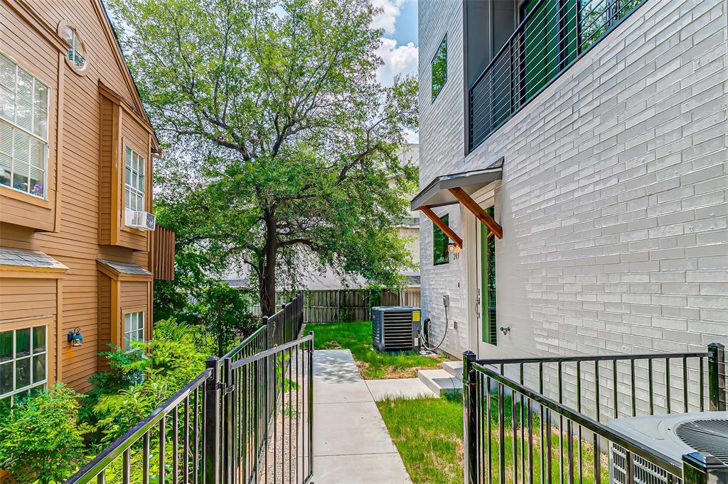 6028 Lewis Street, #202, Dallas, TX 75206