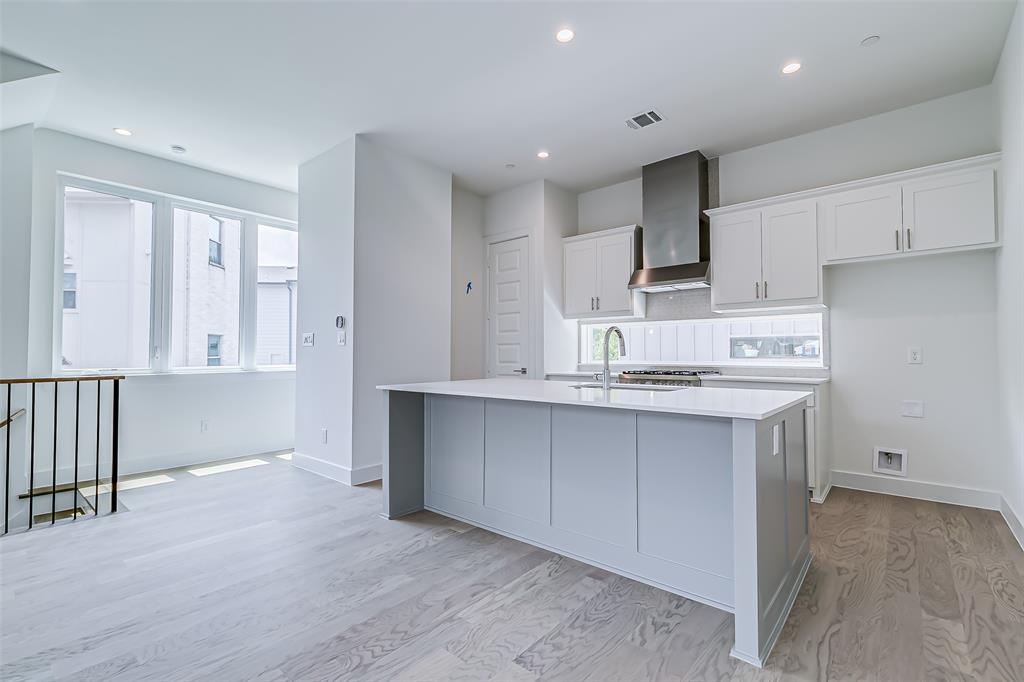 6028 Lewis Street, #202, Dallas, TX 75206