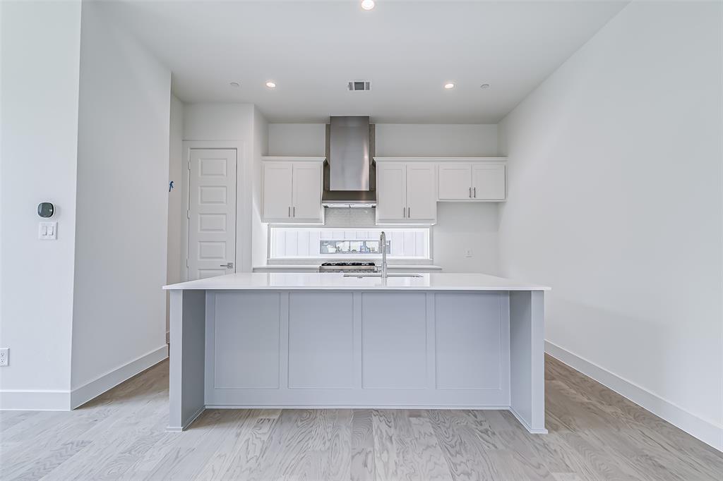 6028 Lewis Street, #202, Dallas, TX 75206