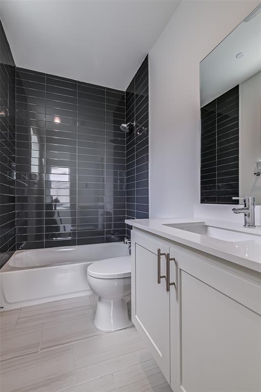 6028 Lewis Street, #202, Dallas, TX 75206