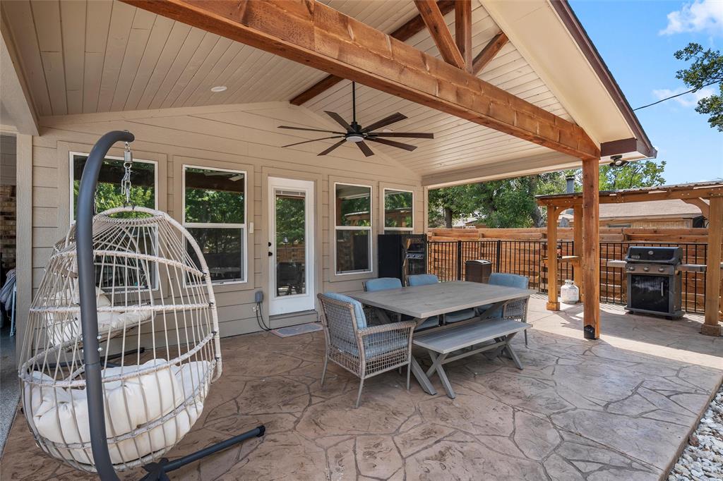 104 Russell Lane, Hewitt, TX 76643