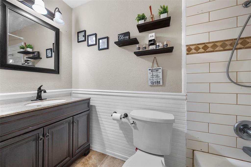 104 Russell Lane, Hewitt, TX 76643