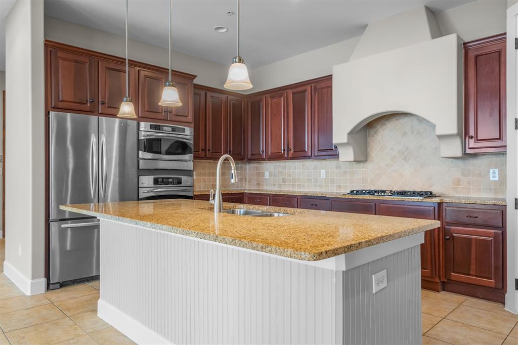 555 Via Amalfi, #312, Irving, TX 75039