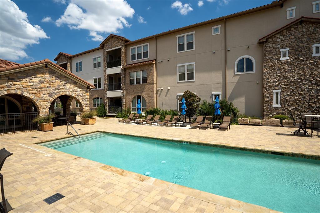 555 Via Amalfi, #312, Irving, TX 75039