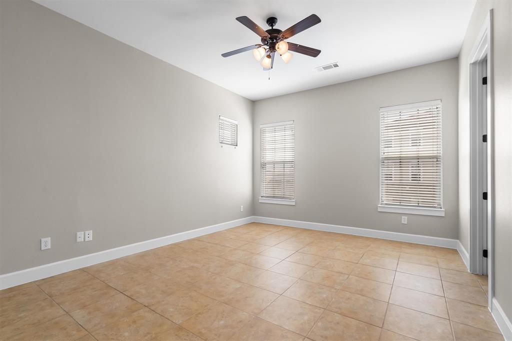 555 Via Amalfi, #312, Irving, TX 75039