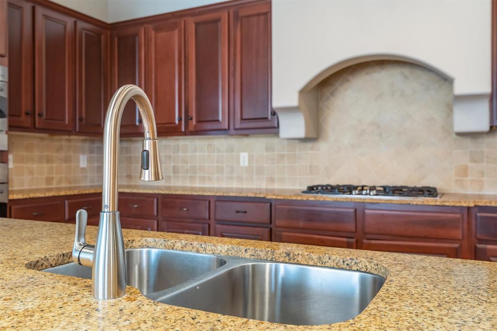 555 Via Amalfi, #312, Irving, TX 75039