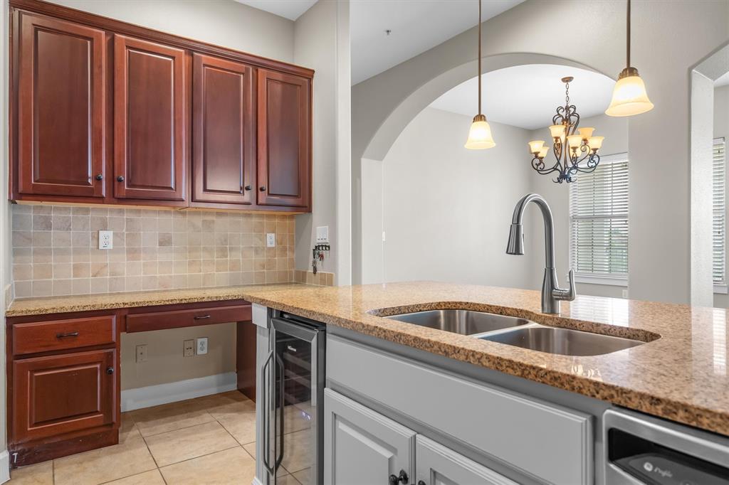 555 Via Amalfi, #312, Irving, TX 75039