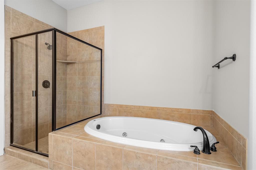 555 Via Amalfi, #312, Irving, TX 75039
