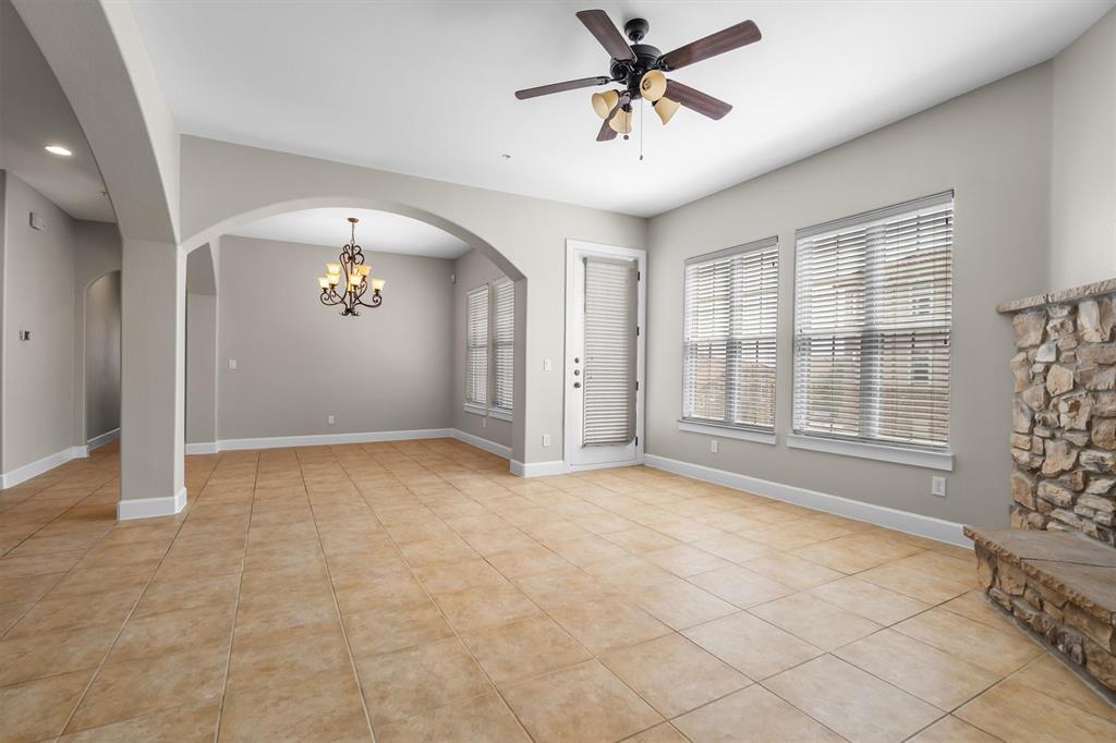 555 Via Amalfi, #312, Irving, TX 75039