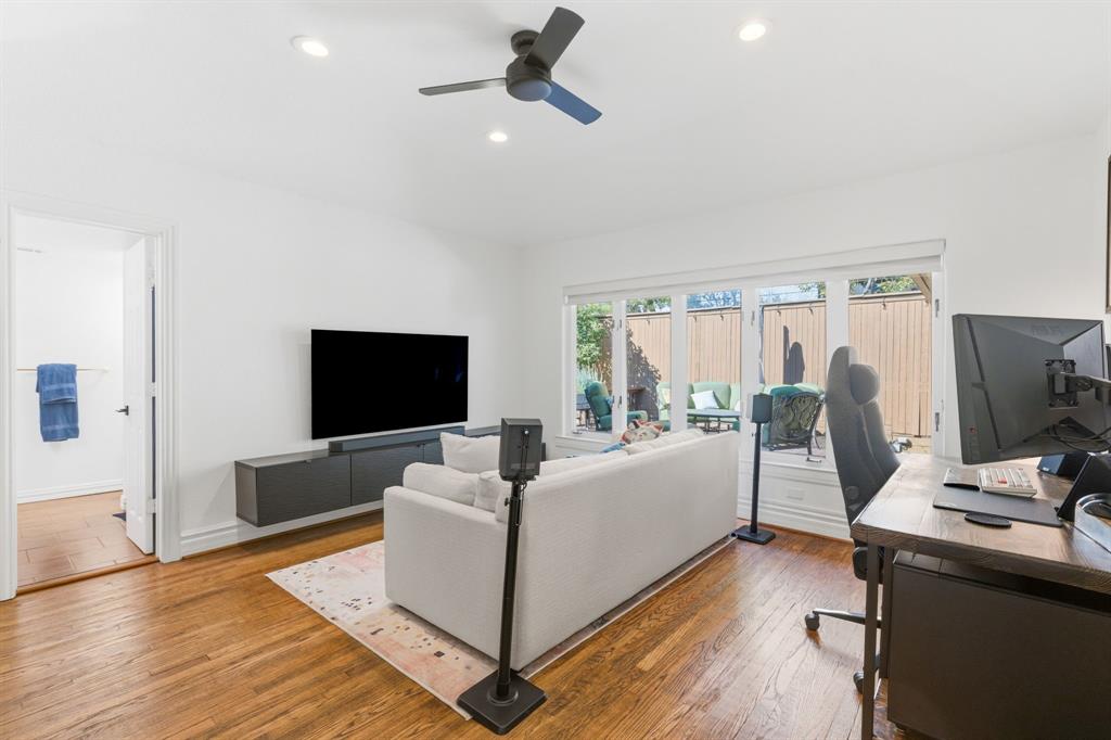 2223 Loving Avenue, Dallas, TX 75214