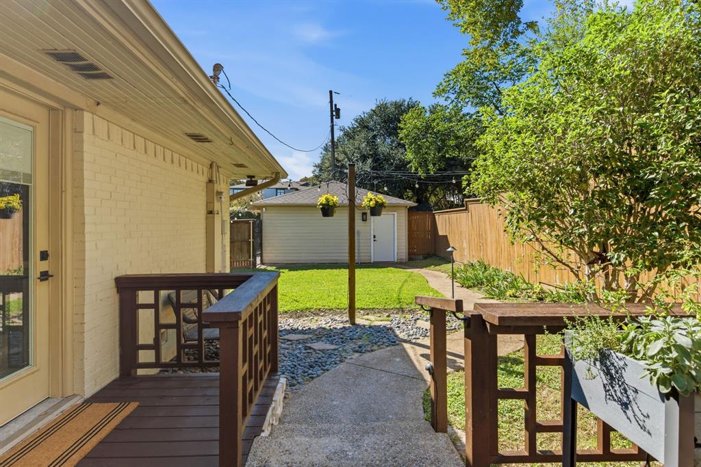 2223 Loving Avenue, Dallas, TX 75214