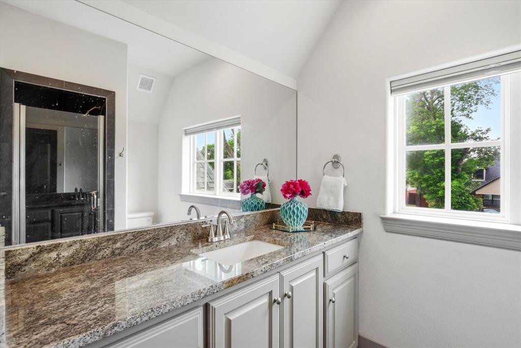 2627 Mount View Drive, Farmers Branch, TX 75234
