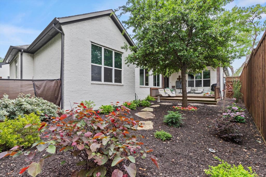 2627 Mount View Drive, Farmers Branch, TX 75234