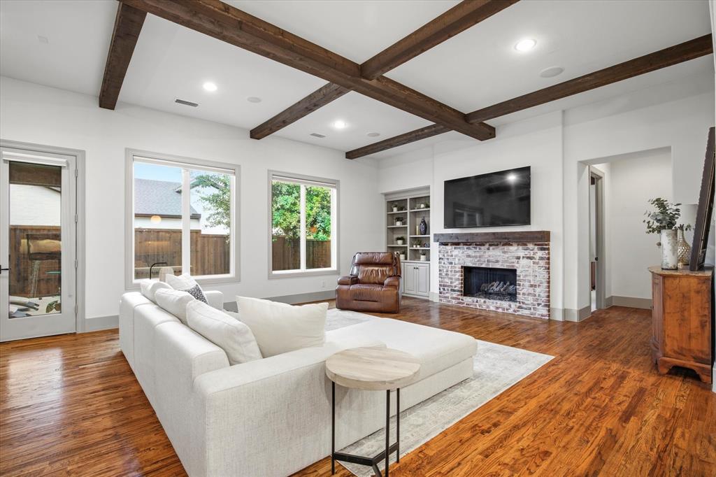 2627 Mount View Drive, Farmers Branch, TX 75234 2627 Mount View Drive, Farmers Branch, TX 75234