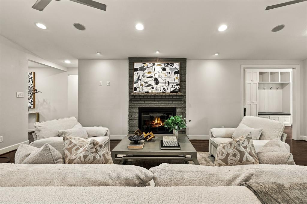 6828 Santa Maria Lane, Dallas, TX 75214