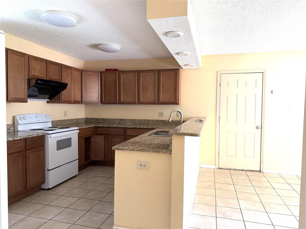 653 Thompson Drive, Coppell, TX 75019 653 Thompson Drive, Coppell, TX 75019