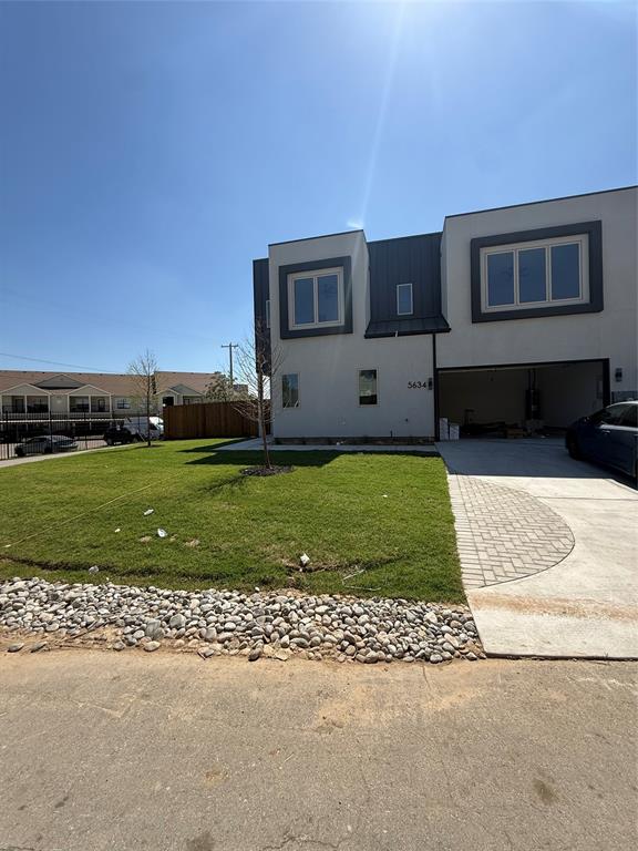 Welcome to 5634 Mesa Circle!