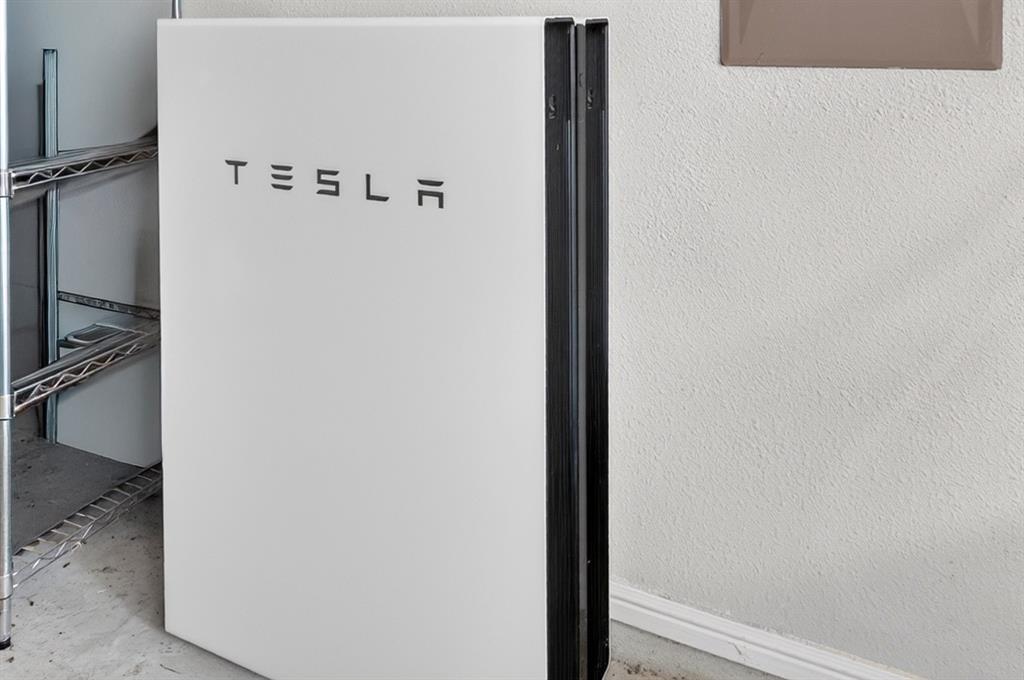 Electric vehicle charger