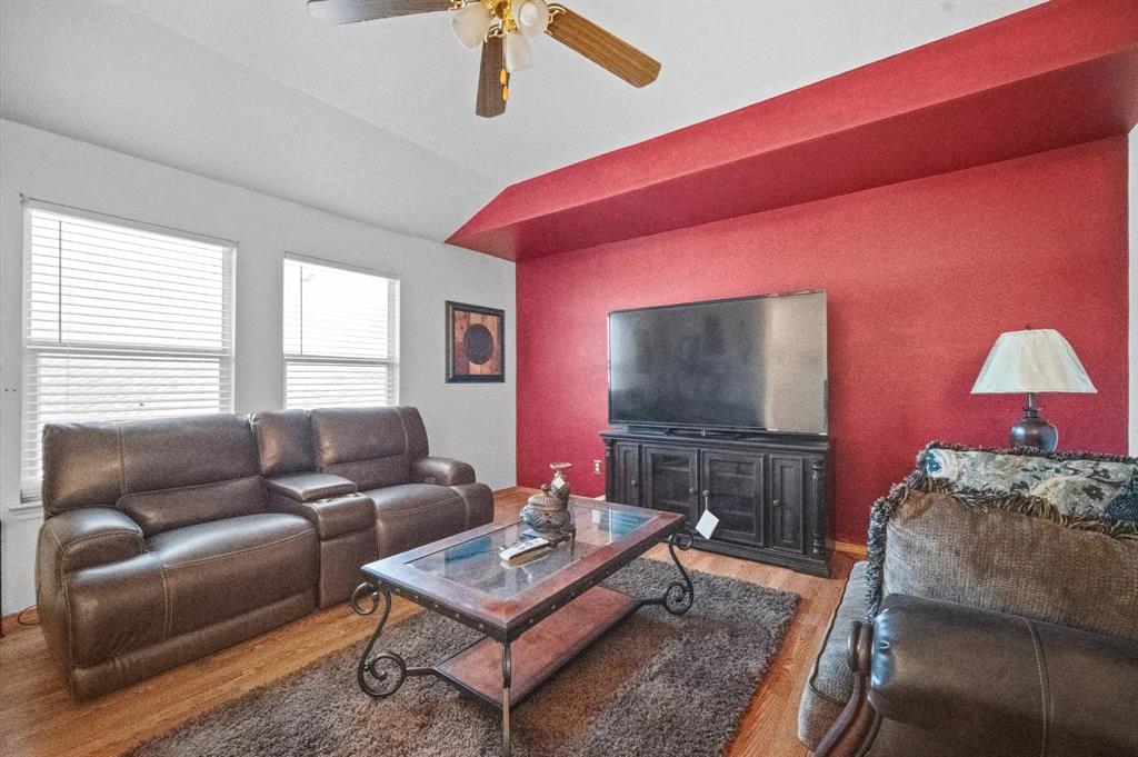 717 Eldorado Drive, DeSoto, TX 75115
