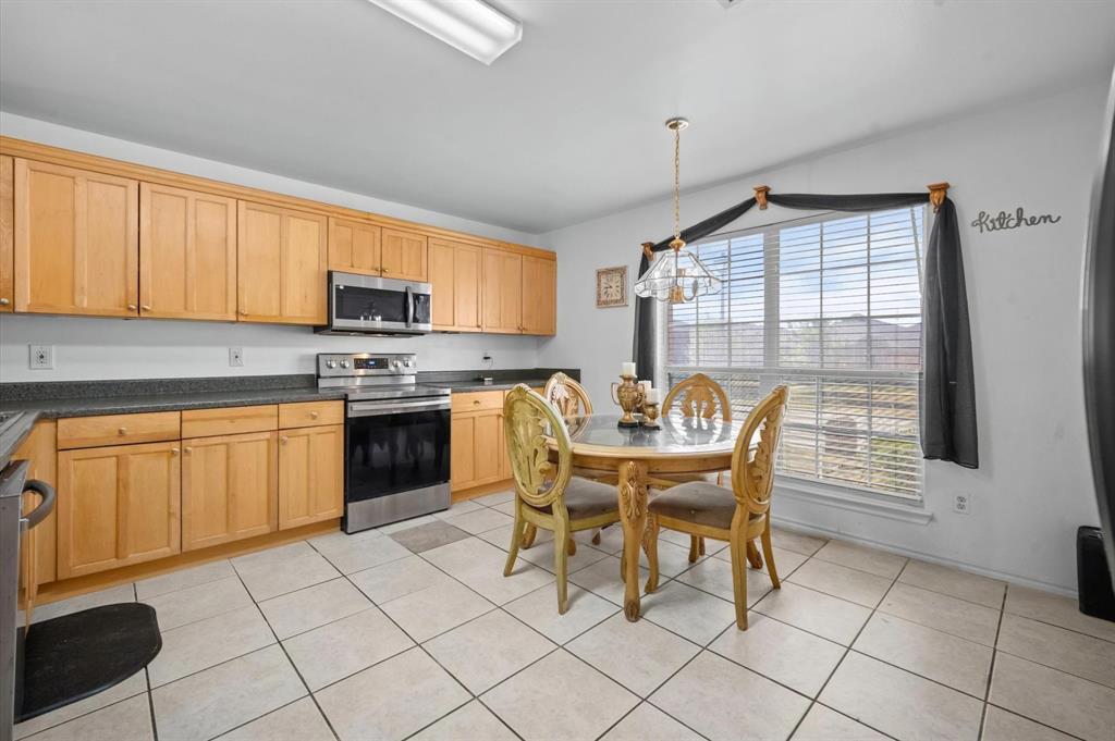 717 Eldorado Drive, DeSoto, TX 75115