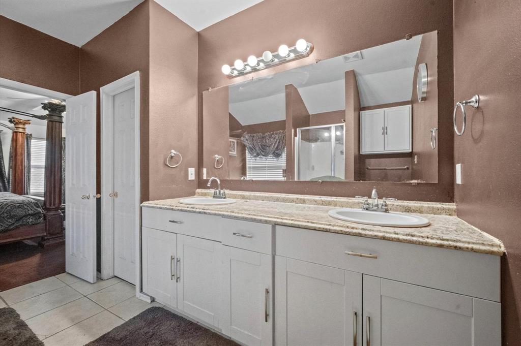 717 Eldorado Drive, DeSoto, TX 75115